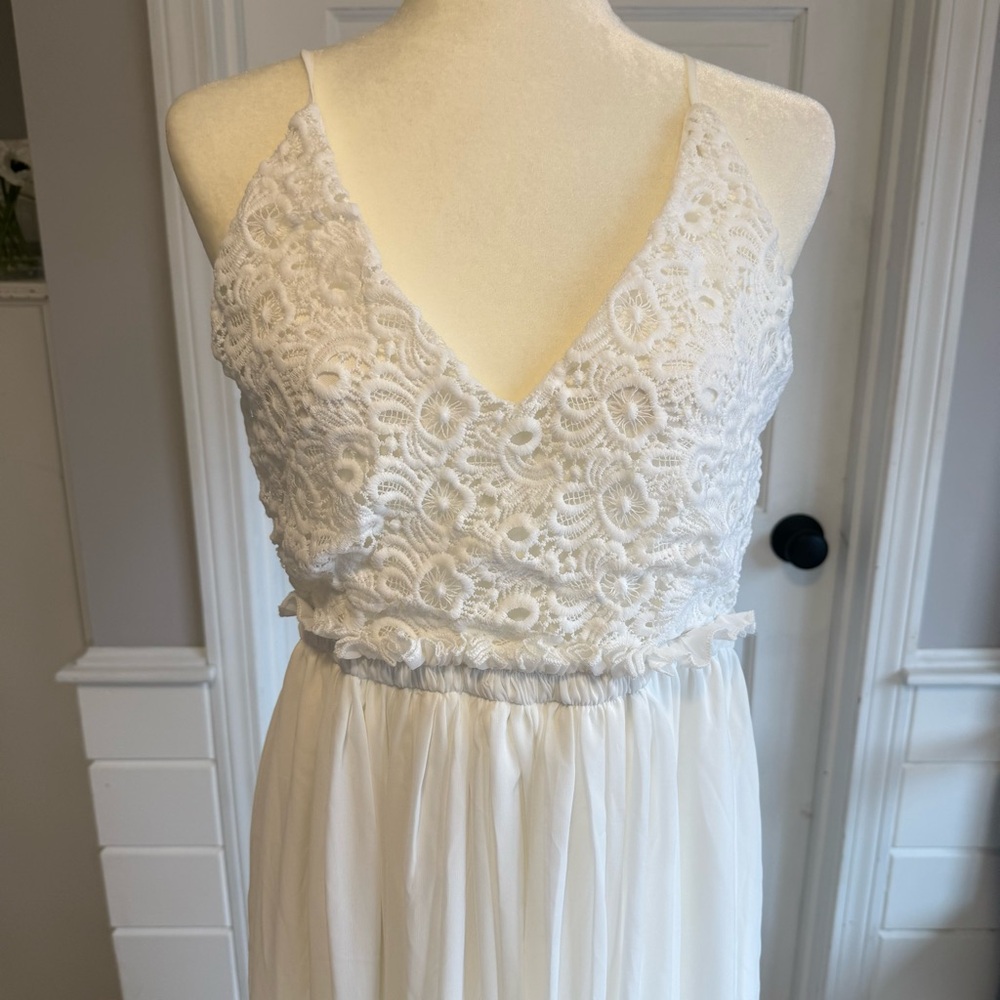 Elegant White Lace Dress